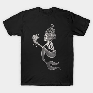 Mermaid skull. T-Shirt